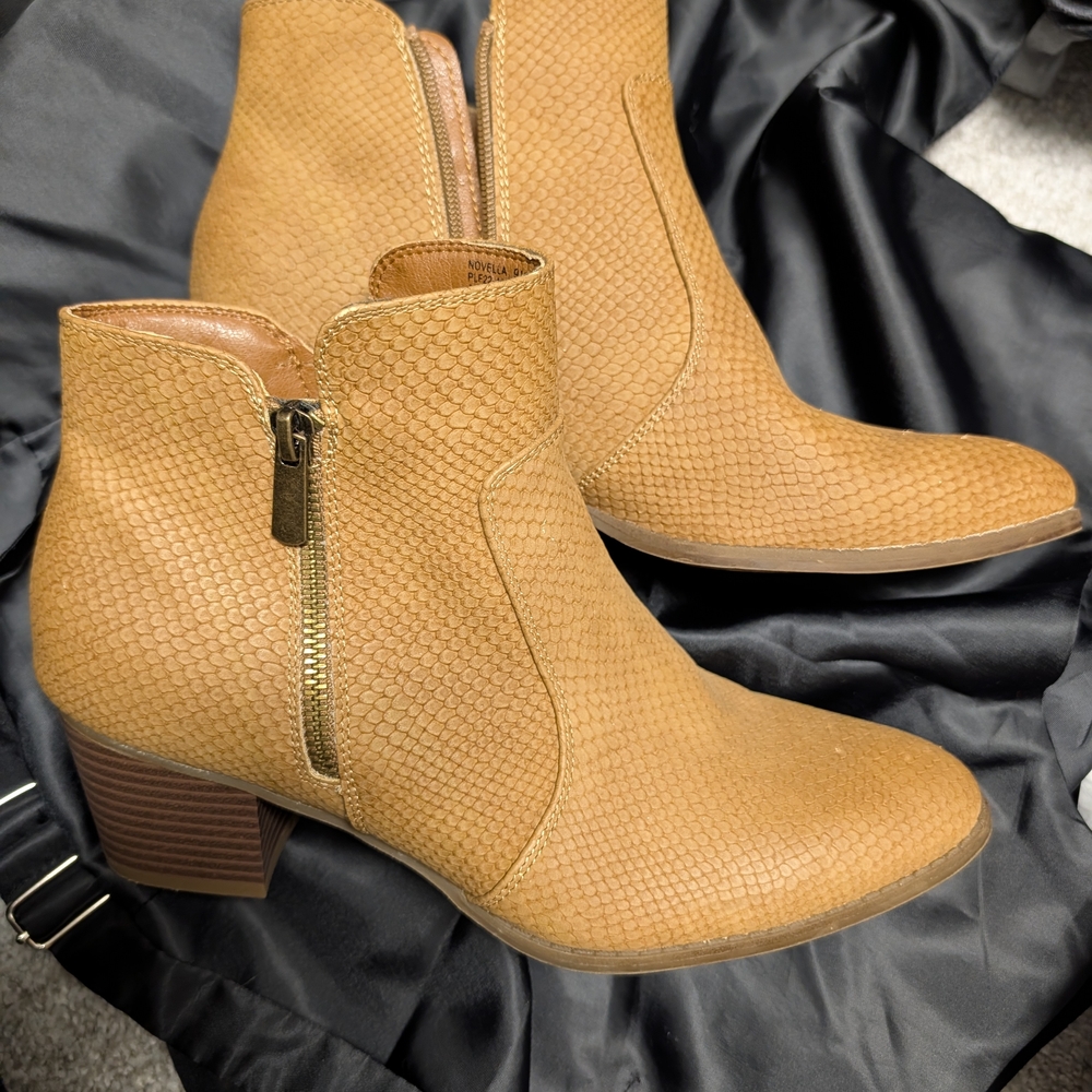 Kim Rogers Textured Brown Ankle Boots